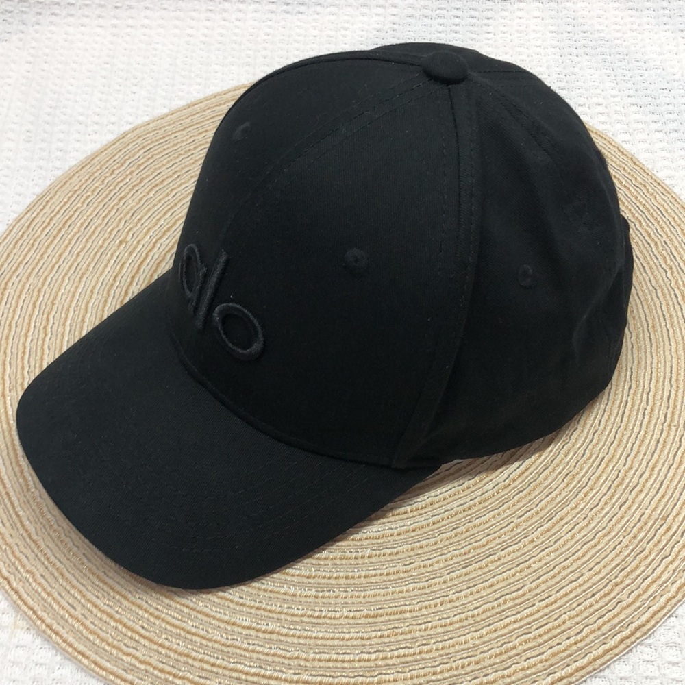 ALO Yoga Off-Duty Cap - Picture 3 of 6